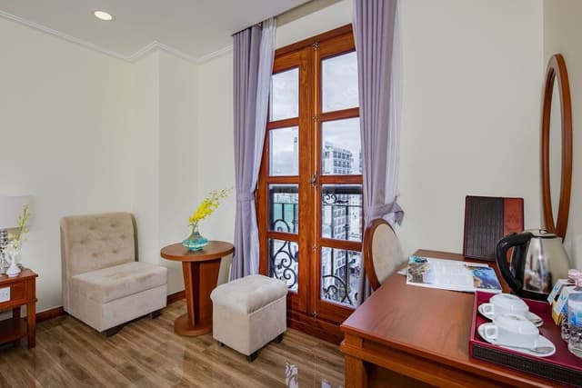 Senior Room, City View