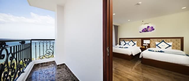 Senior Room, Sea View