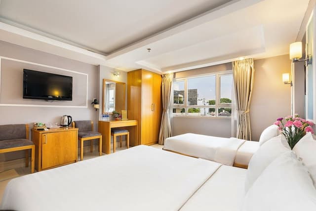 Luxury Suite, City View