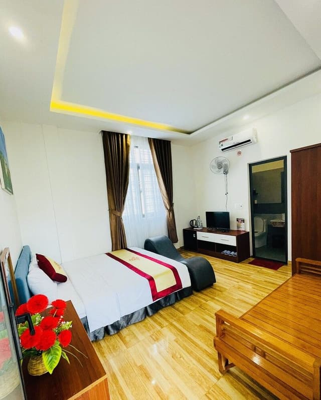 Deluxe Double Room (Window)