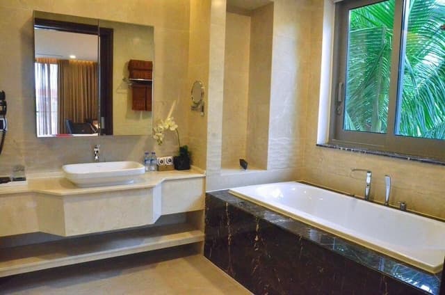 Luxury Villa (8 Bedrooms)