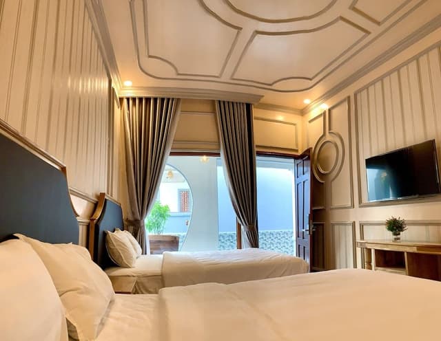 Deluxe Twin Room, Pool View