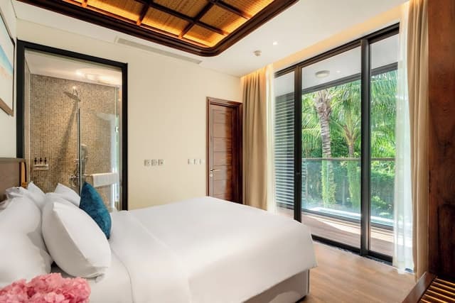Luxury Villa, 5 Bedrooms, Non Smoking, Kitchen (Living Room)