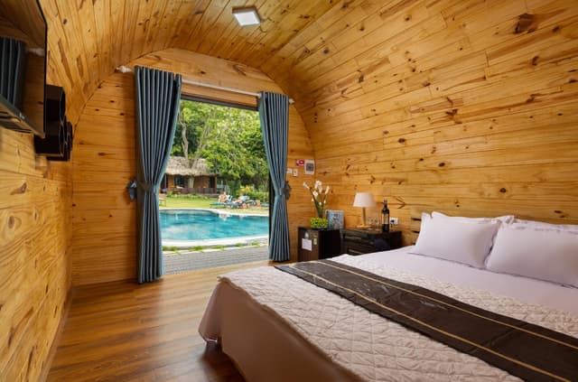 Deluxe Bungalow