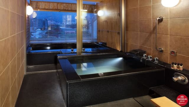 Executive Suite, 1 Bedroom, Lanai (Dining At Restaurant)