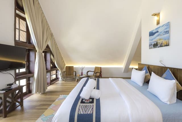 Executive Attic Suite