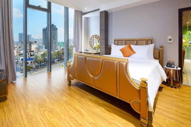 Signature Suite