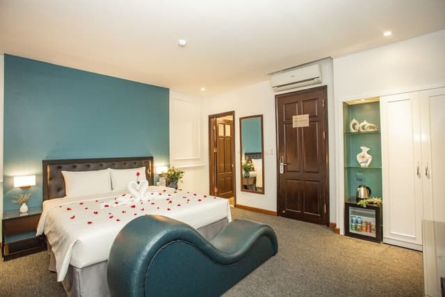 Deluxe Room, 1 Queen Bed