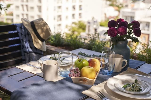 Hillview Garden Suite