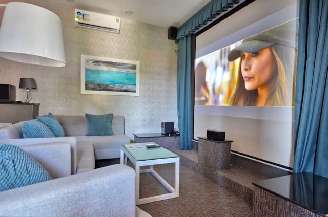 Hillview Movie Suite