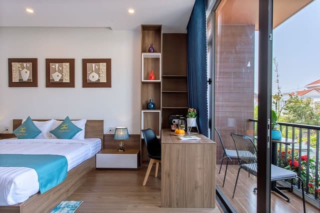 Family Suite, Balcony, City View