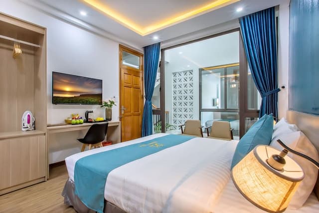 Family Suite, Balcony, City View