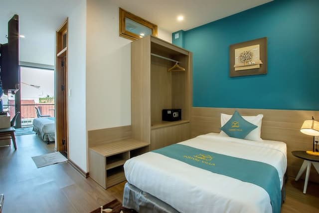 Deluxe Room, Balcony, City View
