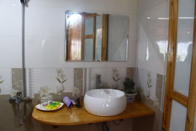 Deluxe Bungalow, 1 Queen Bed, Mountain View