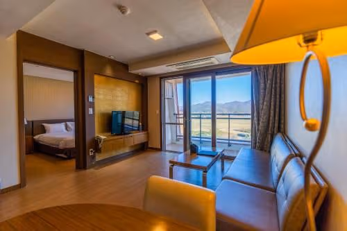 Hotel Standard Deluxe Suite with 2 Double Beds and without Kitchen