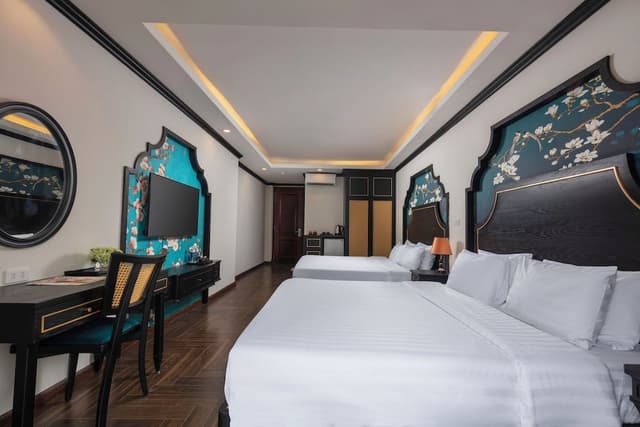 Family Studio Suite, Balcony, City View