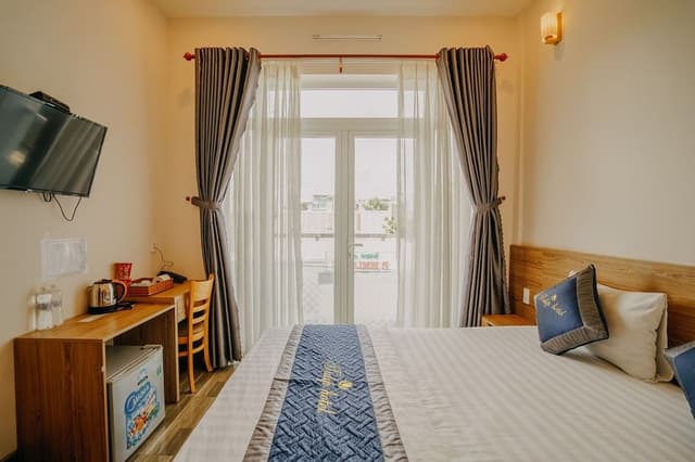 Deluxe Room, Balcony