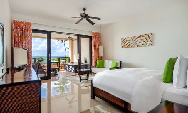 KING PREMIUM ROOM OCEAN VIEW WITH JACUZZI
