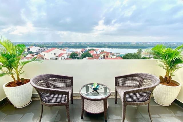 Deluxe Room, 1 Queen Bed, Balcony (Rooftop Room, Riverside View)
