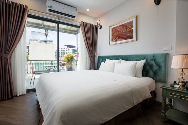 Junior Suite, Balcony, City View