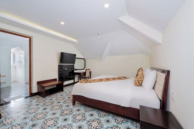 Family Room, 2 Bedrooms