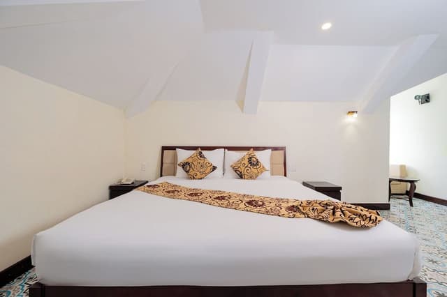 Family Room, 2 Bedrooms