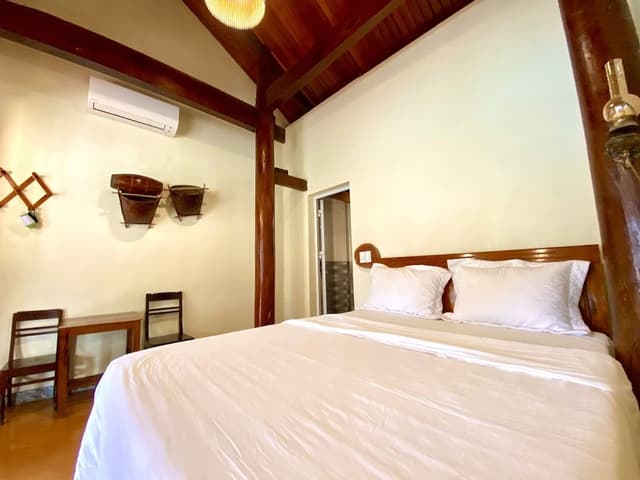 Cozy Deluxe, Balcony, River & Mountain View