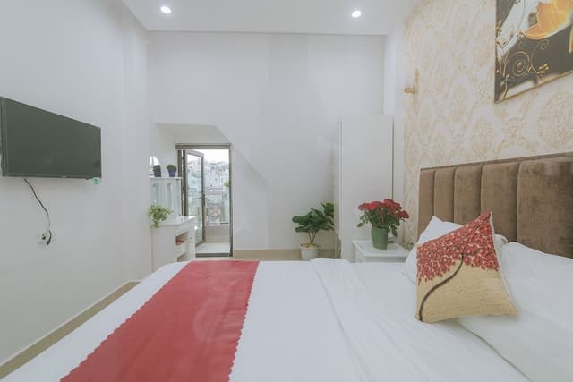 Deluxe Double Room Single Use, City View