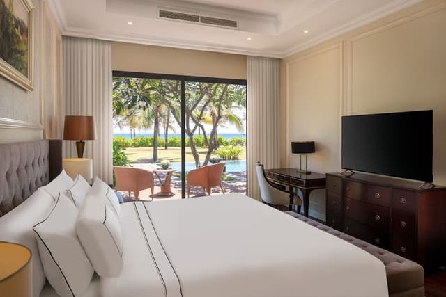 The Level 3-Bedroom Villa Beachfront View