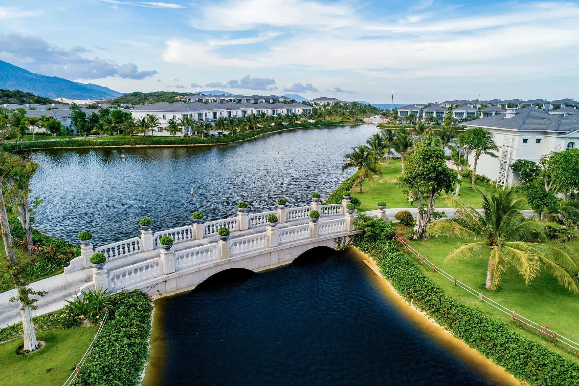 Meliá Vinpearl Cam Ranh Beach Resort Meliá Vinpearl Cam Ranh Beach Resort