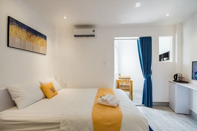 Studio Apartment with Window