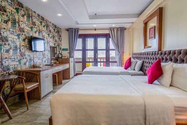 Family Room, 2 Queen Beds, Non Smoking, Balcony