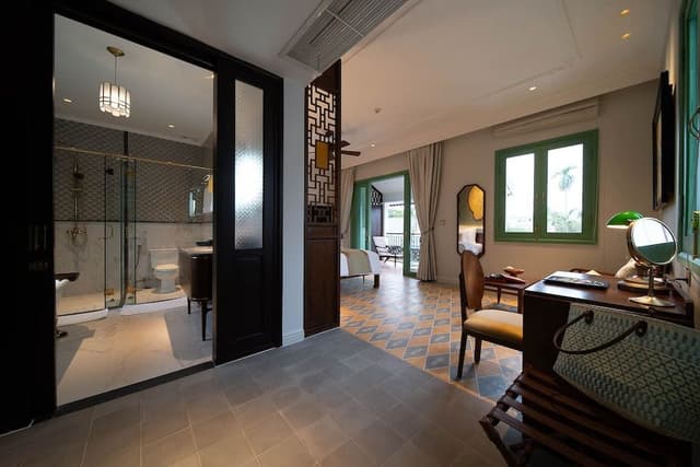 Deluxe King Room (Margurite Duras Double)