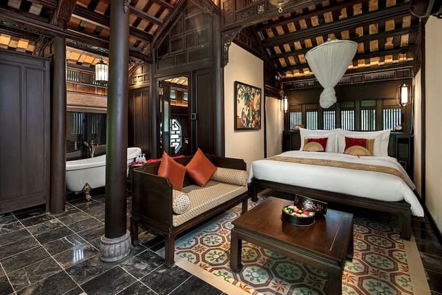 Family Suite (Truong Tien House)