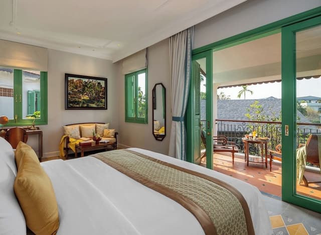 Deluxe King Room (Margurite Duras Double)