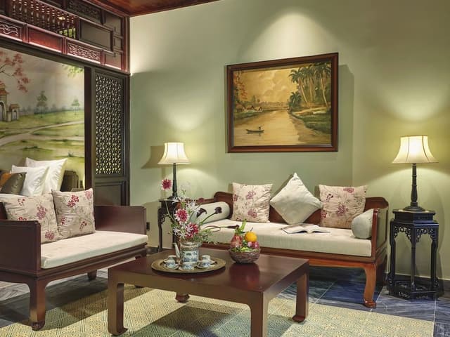 Deluxe Junior Suite (Kim Phung Double)