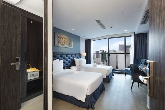 Senior Room, Balcony, Partial Sea View