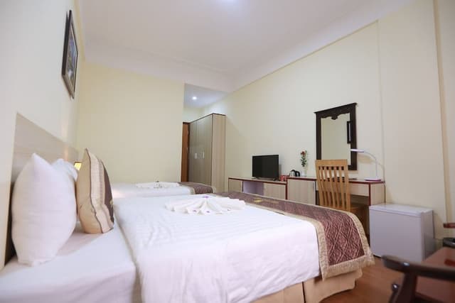 Deluxe Triple Room, Smoking