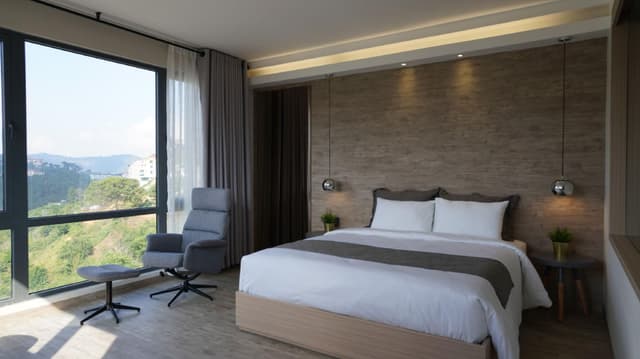 Premier Room