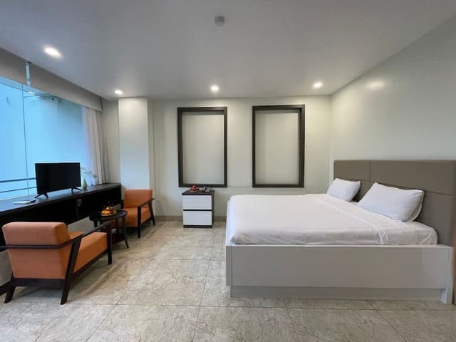 1 Bedroom Apartment