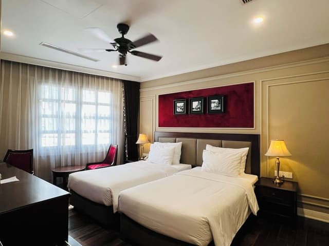Deluxe Twin Room, City View