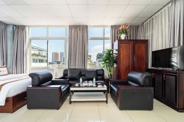City Penthouse, 2 Queen Beds, City View