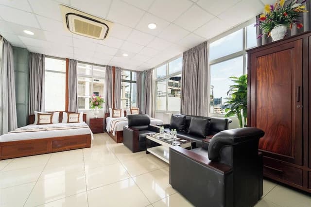 City Penthouse, 2 Queen Beds, City View
