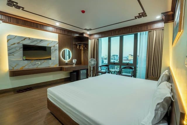 Deluxe Room, City View