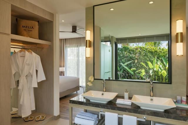 The Level 1-Bedroom Lakefront Pool Villa