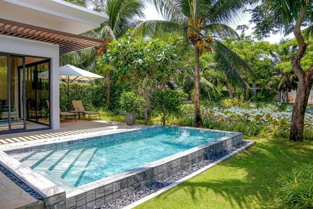 The Level 1-Bedroom Lakefront Pool Villa