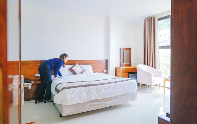 Royal Double Room, Bathtub, City View