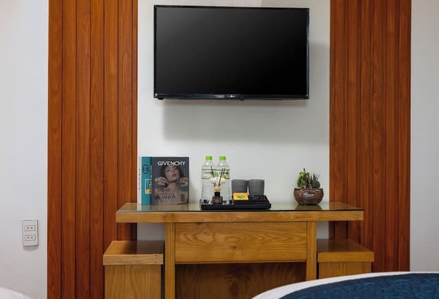 Junior Studio Suite, 2 Bedrooms, Non Smoking, Beach View