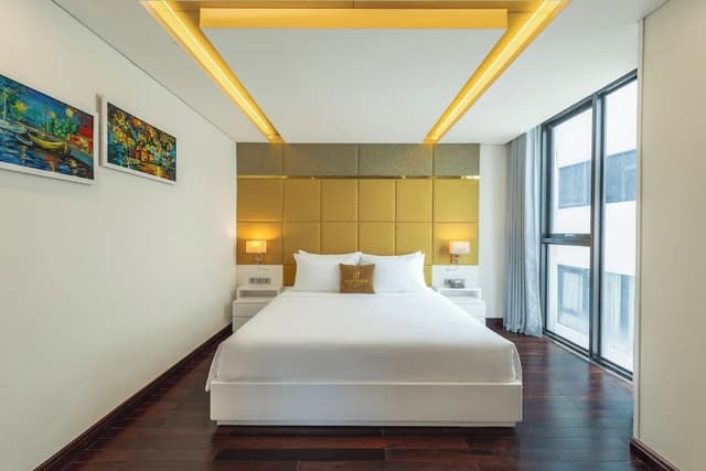 Three Bedroom Apartment with Ocean View