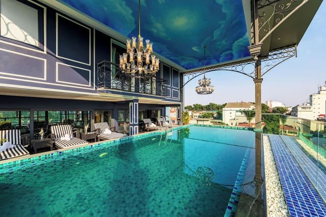 Grand Suite, Pool View